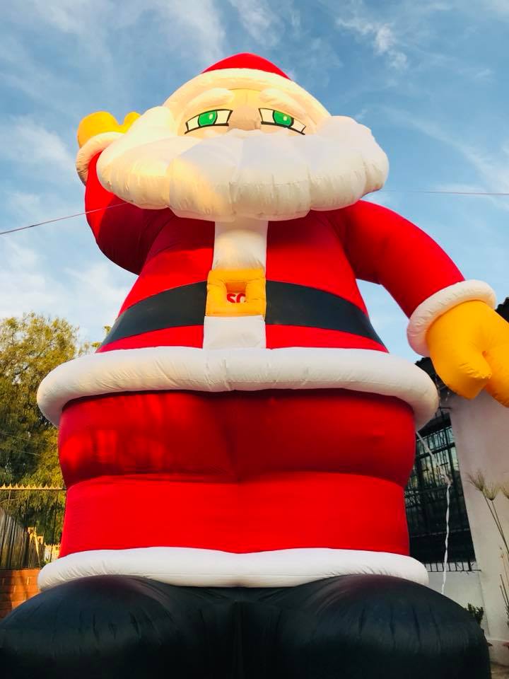 Viejo pascuero inflable 6 metros - Imagen 4